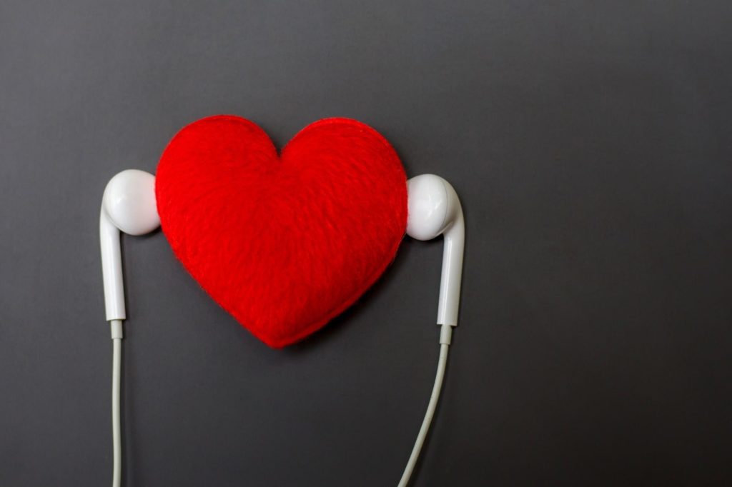 heart in headphone